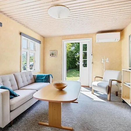 4771-aakirkeby-sondre-landevej-104-lejl-a Feriehus